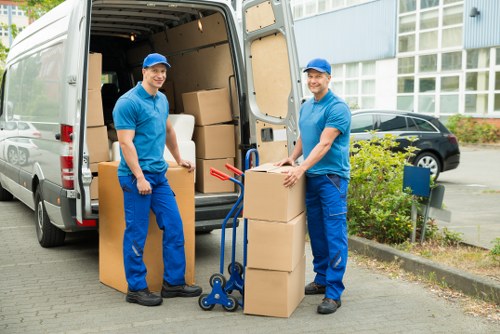 Local moving truck service for flats and homes in Hammersmith